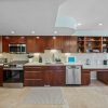 Kitchen-Sandpiper-Inn-187